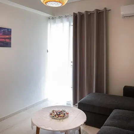 Cozy Near The Centre And The 칼라마타