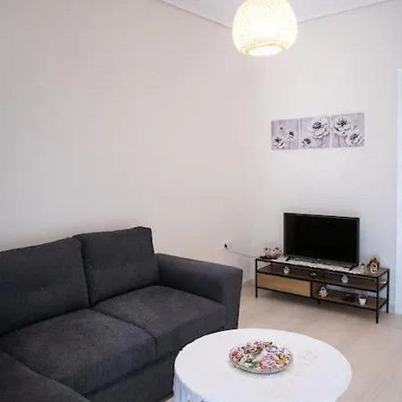 아파트 Cozy Near The Centre And The *